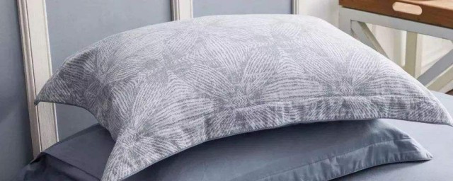 舊衣做枕頭的方法 沒想到竟然這麼簡單
