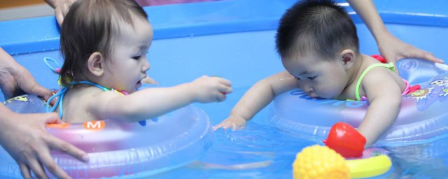 嬰兒遊泳的好處與弊端 適度遊泳