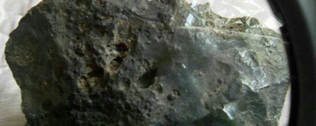 爐渣與隕石的區別 兩個不同