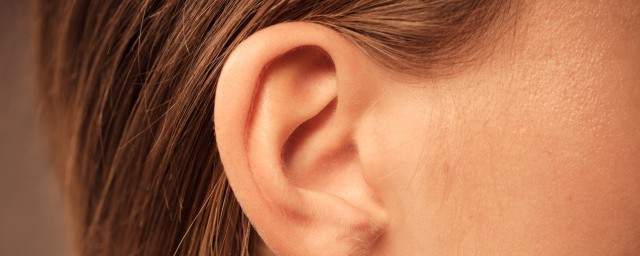 耳朵長痣的位置與命運 耳朵長痣代表什麼