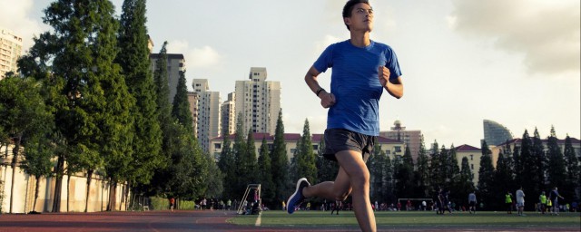 走路20公裡能減少身體內多少熱量 來看看怎麼減肥吧