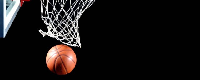 打籃球沖擊內線是什麼意思 外線呢？