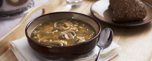 小蘑菇怎樣做湯才好喝 蘑菇湯怎麼做好喝