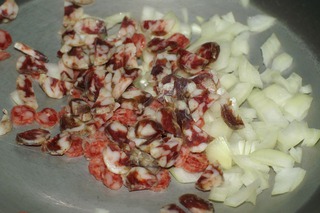 臘腸碗豆燜飯