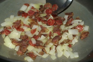 臘腸碗豆燜飯