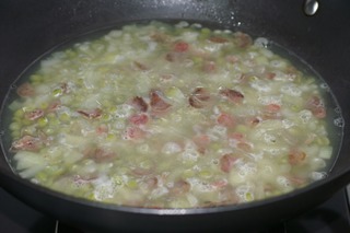 臘腸碗豆燜飯