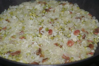 臘腸碗豆燜飯