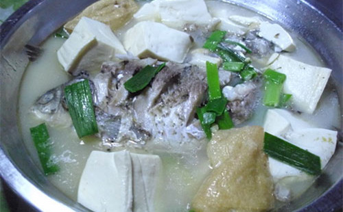 豆腐鯽魚湯