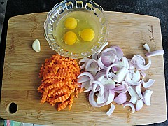 洋蔥胡蘿卜炒雞蛋
