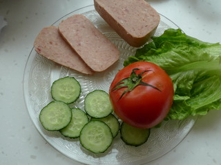 蔬菜午餐肉三明治