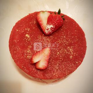 草莓卡仕達慕斯蛋糕