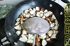 香菇炒蠶豆
