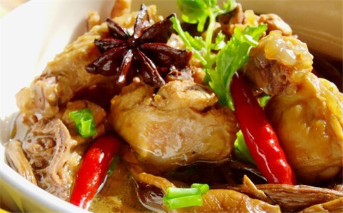 茶樹菇燉雞肉