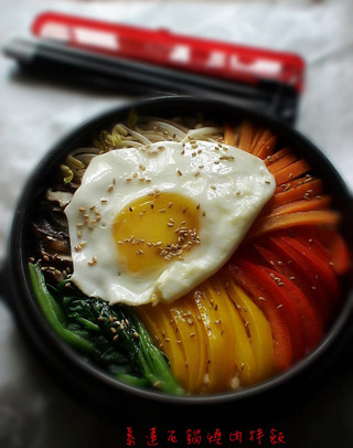 石鍋燒肉拌飯