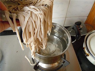 杏鮑菇炸醬蕎麥面