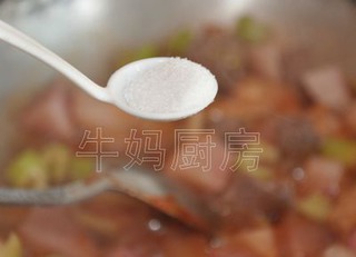 豆蔬牛肉塊