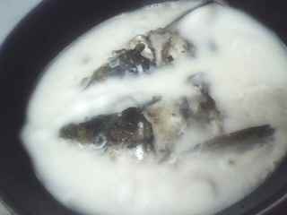 魚頭金針菇湯