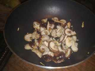 蘑菇豆腐