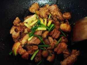 油豆腐燒肉