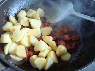 土豆紅燒肉