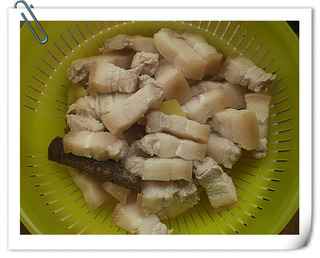 鵪鶉蛋燉肉