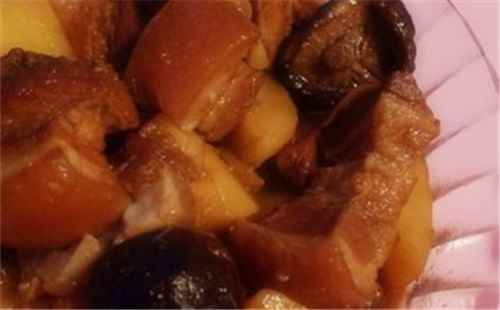 土豆香菇紅燒肉