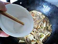 蘑菇燒豆腐