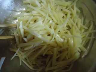 花椒油熗土豆絲