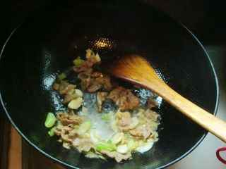 土豆青椒炒肉