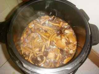茶樹菇燉肉