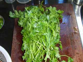 香菜茶樹菇炒裡脊