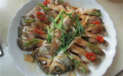 清蒸鯿魚