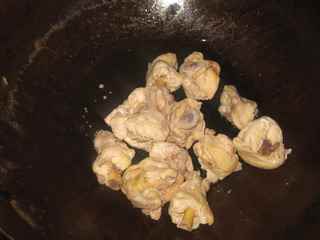 咖喱翅根燉土豆