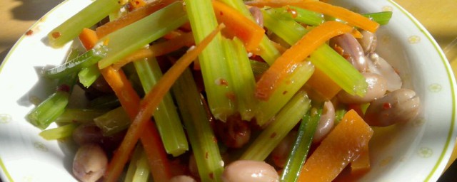 花生米芹菜胡蘿卜咸菜做法