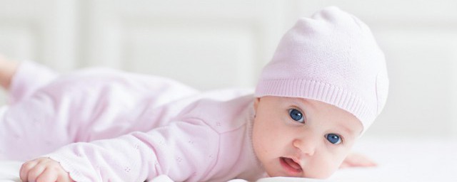 四個月的寶寶吐泡泡是肺炎嗎 什麼情況下寶寶也會吐泡泡