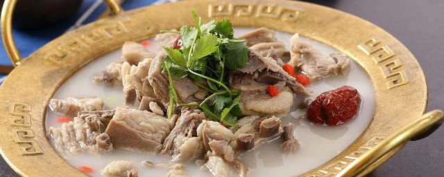 新疆燉羊肉的做法 燉出濃濃的肉香