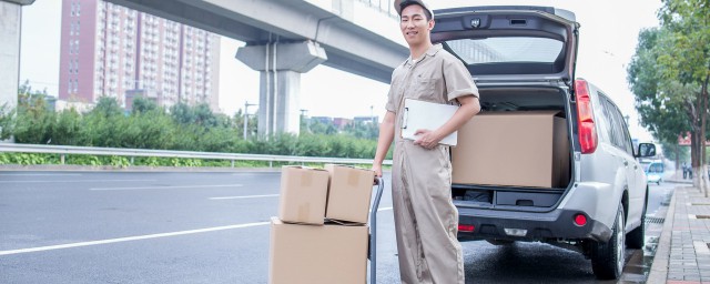 面包廂式運輸車客車啥區別 面包車和小客車的區別是什麼