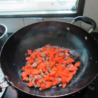 紅蘿卜炒肉