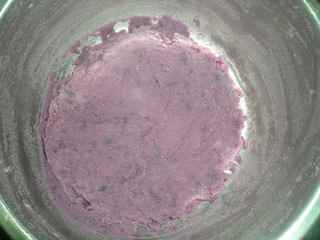 紫薯花生芝麻糕