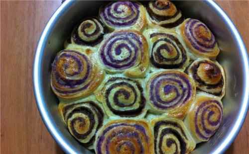 紫薯豆沙雙色面包卷