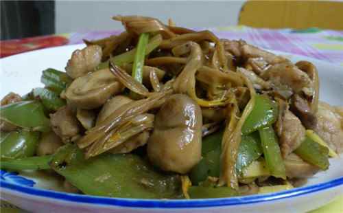 黃花菜草菇炒肉