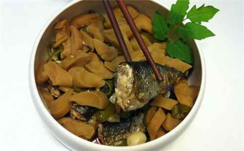 脆蘿卜秋刀魚