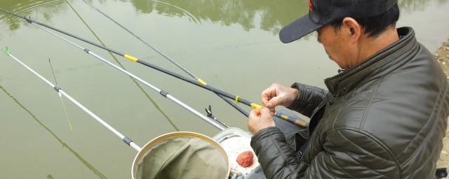 釣白條單鉤好還是雙鉤好 釣小魚單鉤好還是雙鉤好