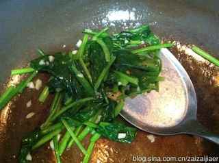菠菜炒豬肝