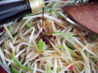 剁椒土豆絲