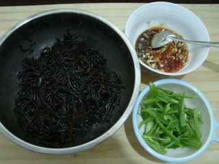 香拌蕨根粉