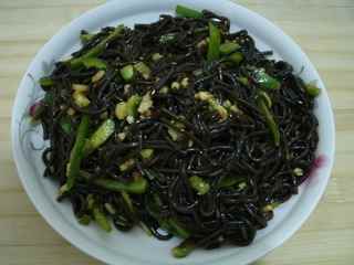 香拌蕨根粉