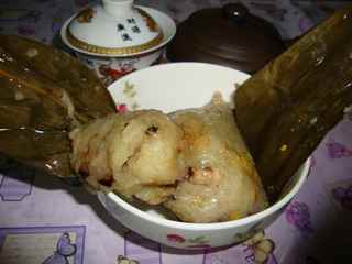 香菇蛋黃五香肉粽