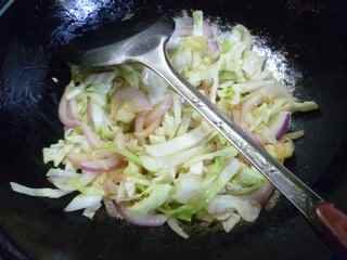 洋蔥炒圓白菜
