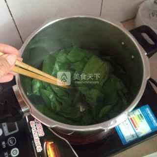 菠菜蛋黃肉松青團